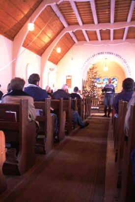 englishchurch12.jpg (86043 bytes)