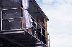 bob02.jpg (69887 bytes)