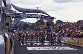 finish06.jpg (90997 bytes)