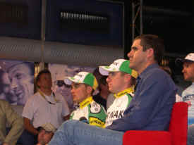 interview02.jpg (83183 bytes)