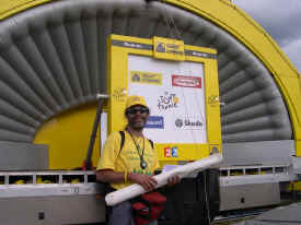 michaelpodium01.jpg (88720 bytes)