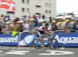 cyclist20.jpg (79888 bytes)