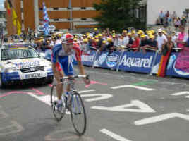 cyclist22.jpg (108459 bytes)