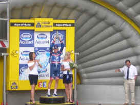 podium06.jpg (93336 bytes)