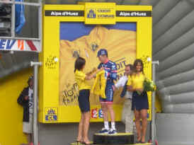 podium14.jpg (89229 bytes)