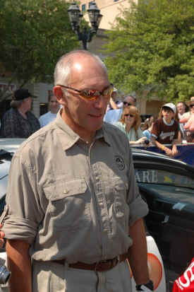 phil03.jpg (111631 bytes)