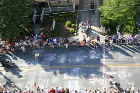 dude in lead.jpg (161709 bytes)