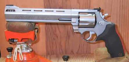 taurus454casull02.jpg (50059 bytes)