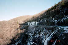 LeftCliff2Jan2003.jpg (431946 bytes)