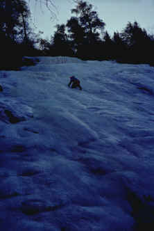 frozenheart0102.jpg (79240 bytes)
