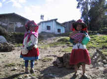 ashinka_approach_locals01.jpg (90496 bytes)
