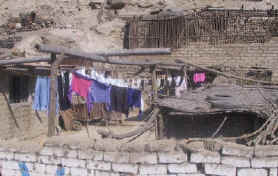 lima_slum01.jpg (77587 bytes)