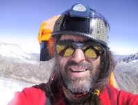 summit02_bigday.jpg (63719 bytes)
