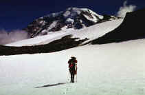 Crowder approaching Rainier.jpg (57073 bytes)