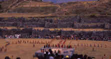intiraymi11.jpg (97192 bytes)