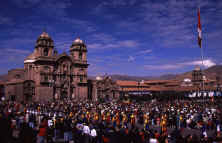 intiraymi_cusco06.jpg (90362 bytes)