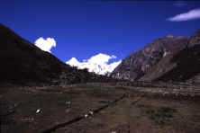 ishinkavalleyapproach01.jpg (73450 bytes)