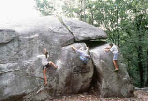 yonah_boulder01.jpg (70550 bytes)