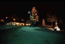 grindelwaldnight02.jpg (58627 bytes)