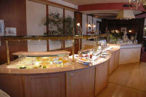 breakfastbuffet01.jpg (117663 bytes)