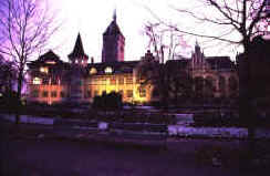 zurich_university01.jpg (84223 bytes)