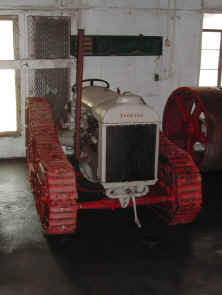 fordsoncrawler02.jpg (73826 bytes)
