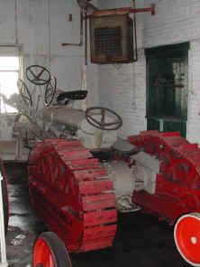 fordsonmodelxgrader01.jpg (87946 bytes)